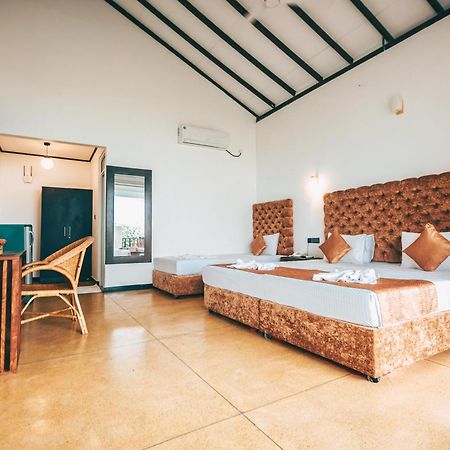 טנגלה Samudra Beach Resort מראה חיצוני תמונה